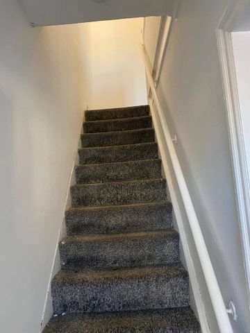 3 bedroom end of terrace house to rent - Photo 5