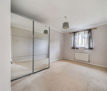 Pegasus Close, Haslemere - 3 bedrooms Property for lettings - Seymours - Photo 4