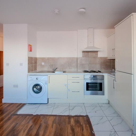 Studio to rent - Photo 1