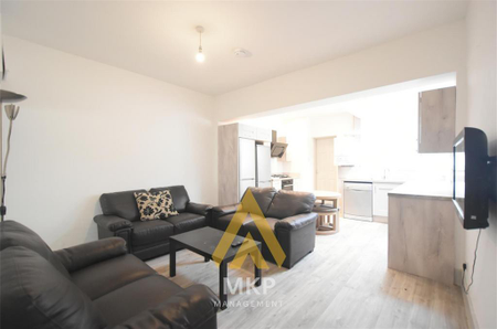 6 bedroom terraced house to rent - Photo 3