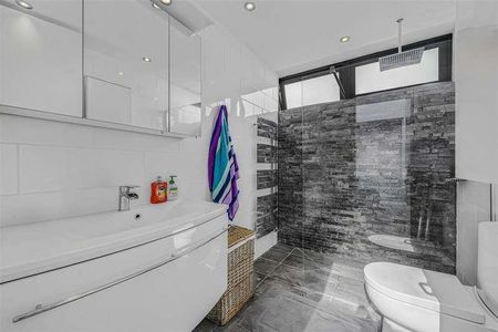 Golders Park Close, Golders Hill, NW11 - Photo 4