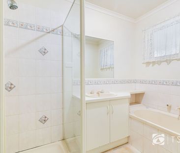 16 Davey Close, Flora Hill - Photo 5