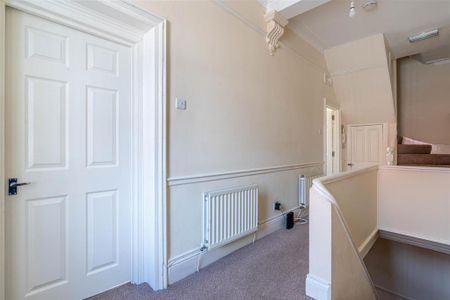 5 bedroom maisonette to rent - Photo 2