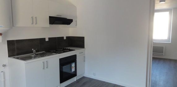 Location Appartement 1 pièce 31m² LE CREUSOT 71200 - Photo 2