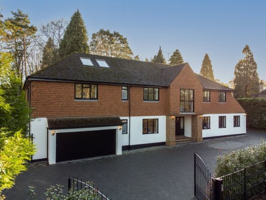 7 bedroom detached house to rent - Photo 1