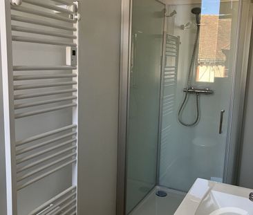 Location Appartement 2 pièces 45m² TROYES 10000 - Photo 2
