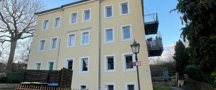 Erstbezug nach Sanierung! Charmante 2-Raumwohnung mit Balkon, EBK & Stellplatz - Photo 1