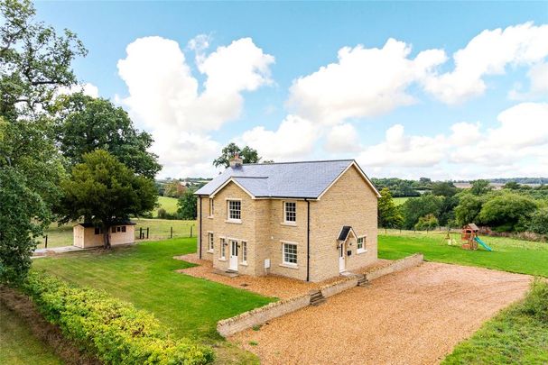 4 bedroom detached house to rent - Photo 1