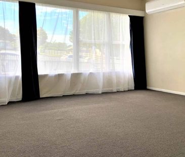 Prime Location - Photo 4