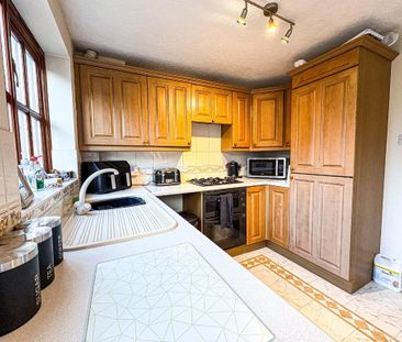 2 bedroom semi-detached house to rent - Photo 6