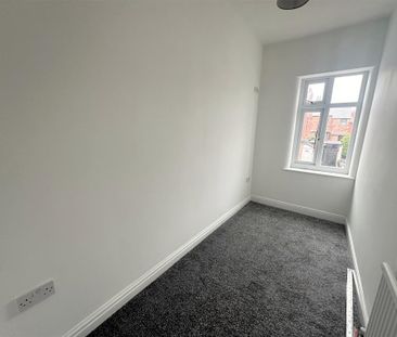 4 bedroom terraced house to rent - Photo 4