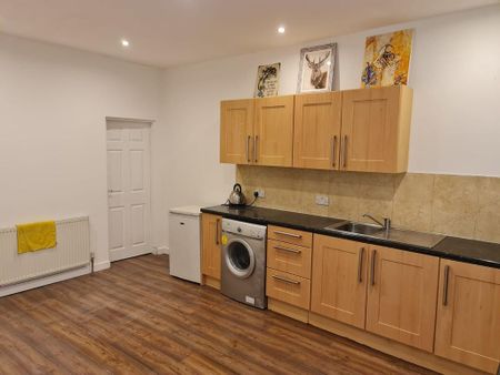 2 bedroom flat to rent - Photo 4