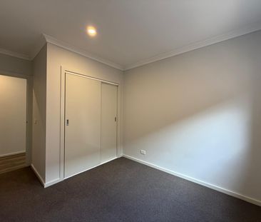 Modern Spacious Home - Photo 2