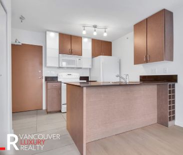 Condo in Downtown Vancouver, BC - Photo 4