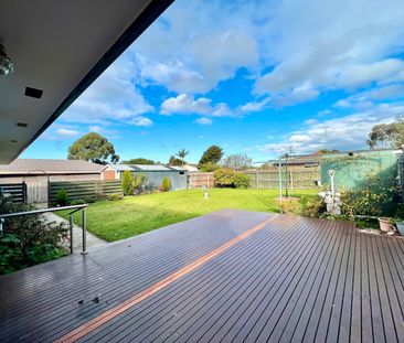Great Family Home on a large block! - Photo 1