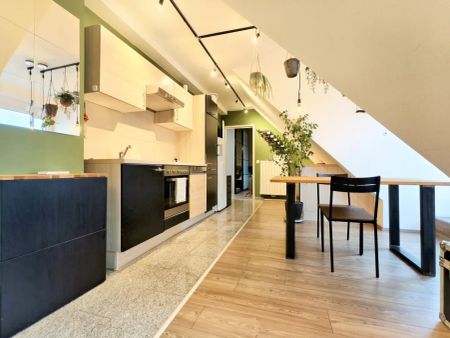 3-Zimmer-Dachgeschosswohnung mit 2 Balkonen, Wintergarten-Loggia & Weitblick - U2 Hardeggasse fußläufig - Klimaanlage & Küche - Foto 4