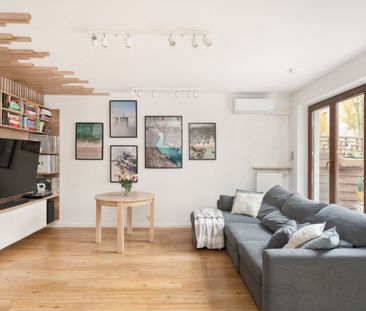 Przytulne, dwupoziomowe mieszkanie z ogródkiem - Zdjęcie 3