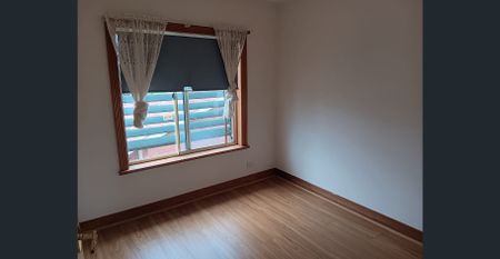 3 BEDROOM TOWNHOUSE FOR RENT IN A SOUGHT AFTER AREA! - Photo 4