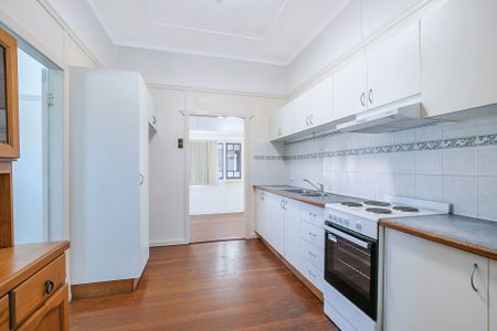 122 Rainbow Street, Sandgate. - Photo 4