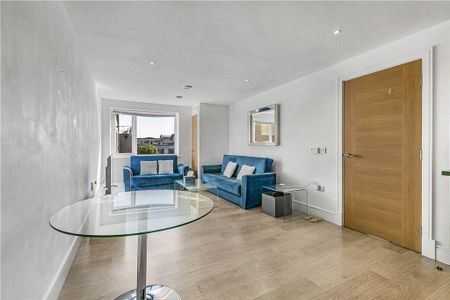 Town Lane, Stanwell, Staines-upon-Thames, Surrey, TW19 7FG - Photo 2