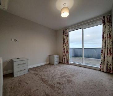 2 bedroom penthouse to rent - Photo 5