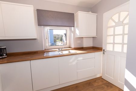 2 Bed Flat, Cairngorm Gardens, AB12 - Photo 5