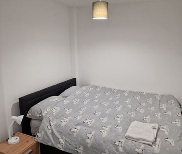 Room in a Shared House, Bishopthorpe Lane, BS10 - Photo 1