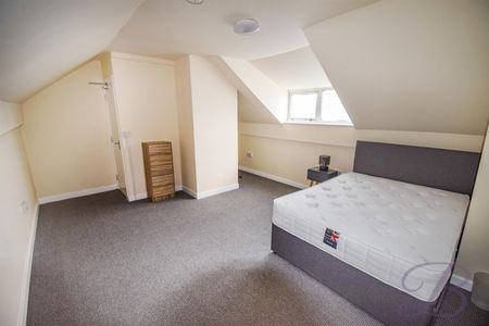 1 bedroom - Photo 2