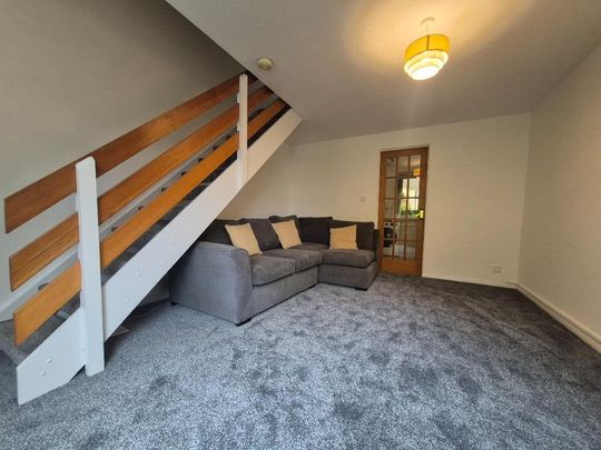 2 bedroom terraced house to rent - Photo 1