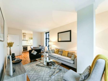 A well appointed two double bedroom apartment with views of South Dock and Canary Wharf. - Photo 5