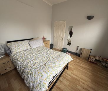 Clarence Street, Haxby Road - P10836 - Photo 6