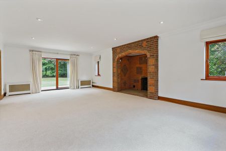 7 bedroom detached house to rent - Photo 2
