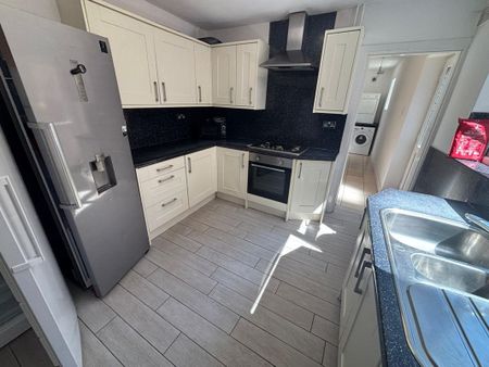 85 Storer RoadLoughborough - Photo 4