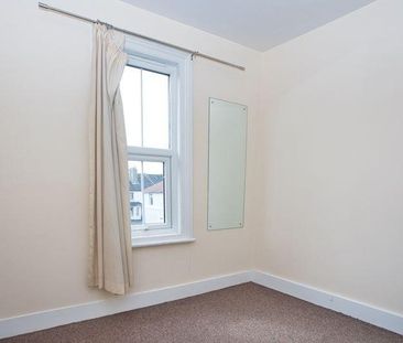 2 bedroom maisonette to rent - Photo 5