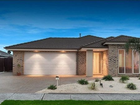 Spacious Modern Family Home in Pakenham - Photo 3