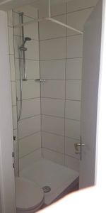 Joli studio au 2ème étage situé au coeur de Boudry - Photo 4