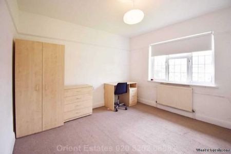 3 bedroom property to rent in London - Photo 4