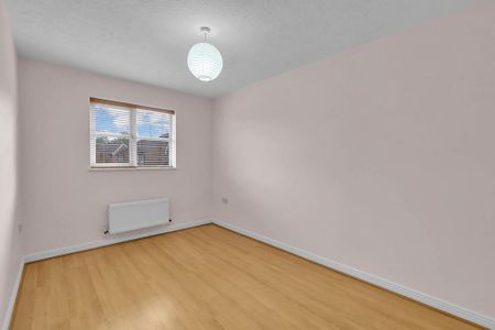 4 bedroom detached house to rent - Photo 4