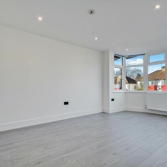 3 bedroom apartment to rent - Photo 1