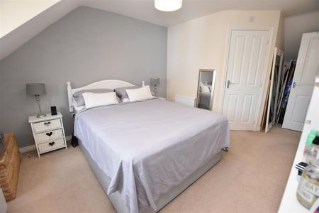 3 BED Town house To rent - Photo 4
