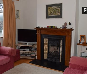 Room for rent in 3-bedroom apartment in Raheny, Dublin - Photo 1