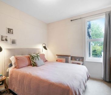 Room in a Shared House, Aldis St, SW17 - Photo 2