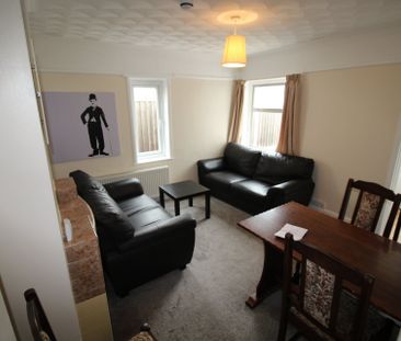 1 bed house / flat share to rent in Goring Road - Photo 4