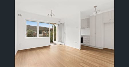 Renovated One Bedroom Apartment - Photo 3