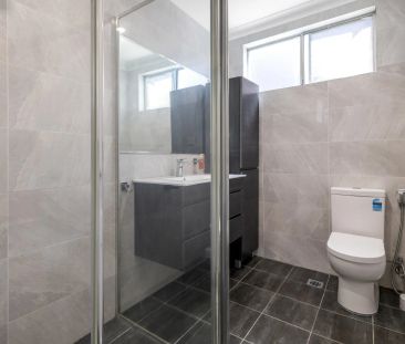 Welcoming Family Residence in a Prime Bexley Pocket - Photo 4