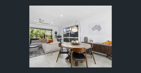 Luxury Villa Living on Azzurra Island - Photo 2