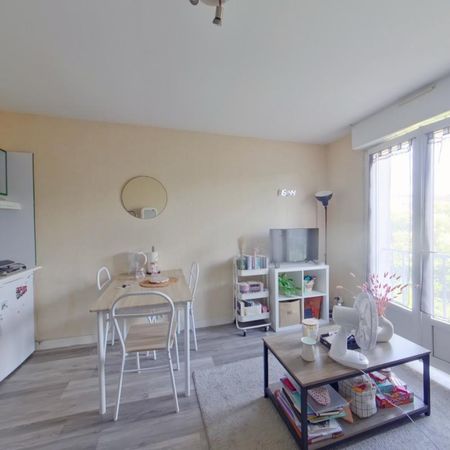 Location Appartement 1 pièce 21m² POITIERS 86000 - Photo 4