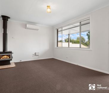 Beautifully Renovated Family Home - Photo 6