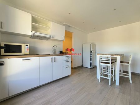 Location Appartement 3 pièces 43m² - Photo 3