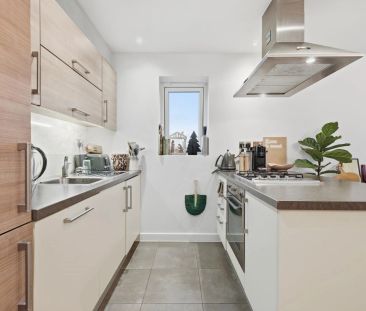 1 Bedroom Apartment - Photo 2